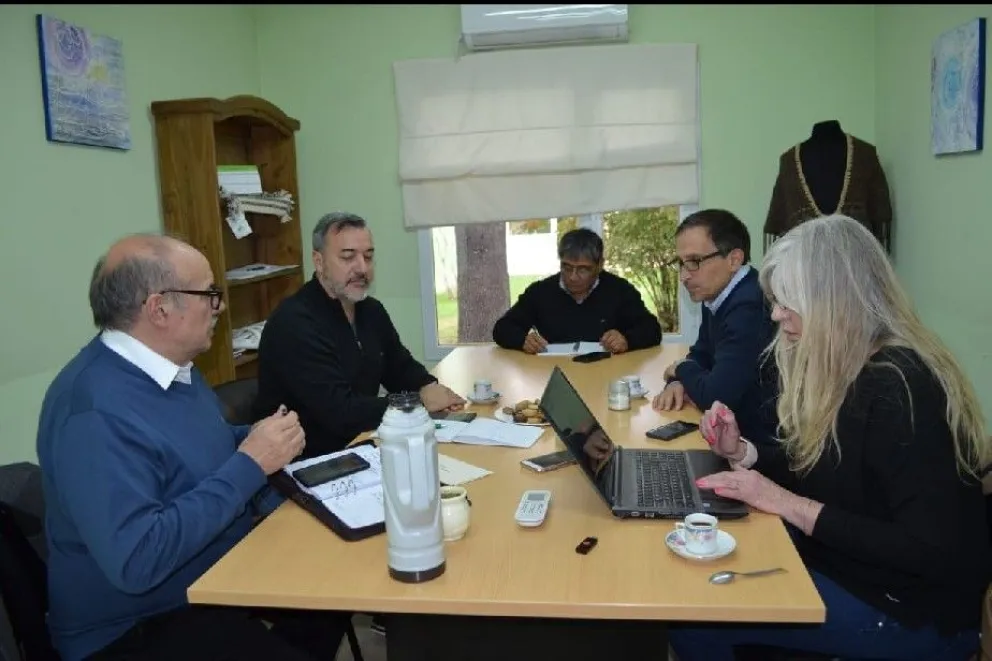 Se reabrió la discusión salarial para los estatales