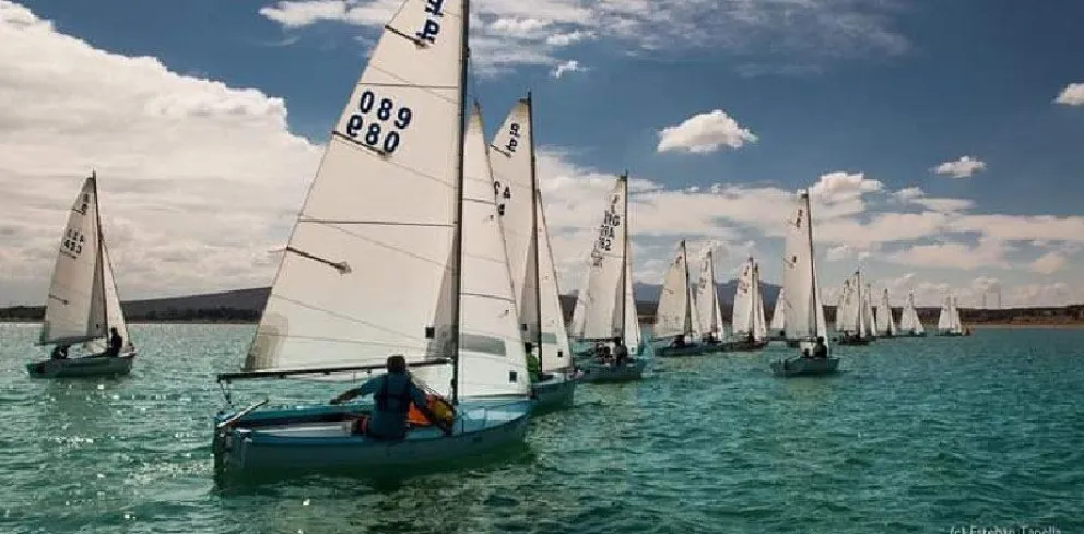 Navegación a vela en Río Colorado