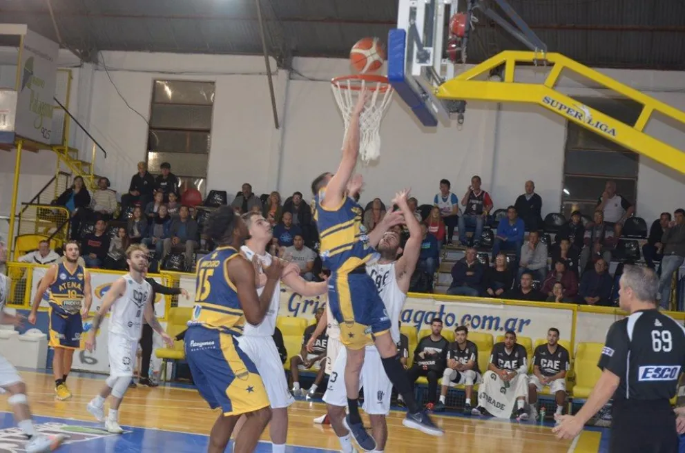 Comienza la final de la Conferencia Sur