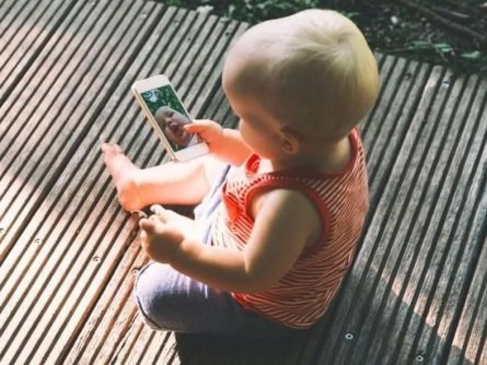 Qué es la generación Alfa, la primera 100% digital