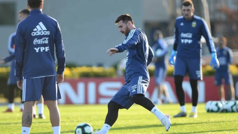 Scaloni paró dos equipos