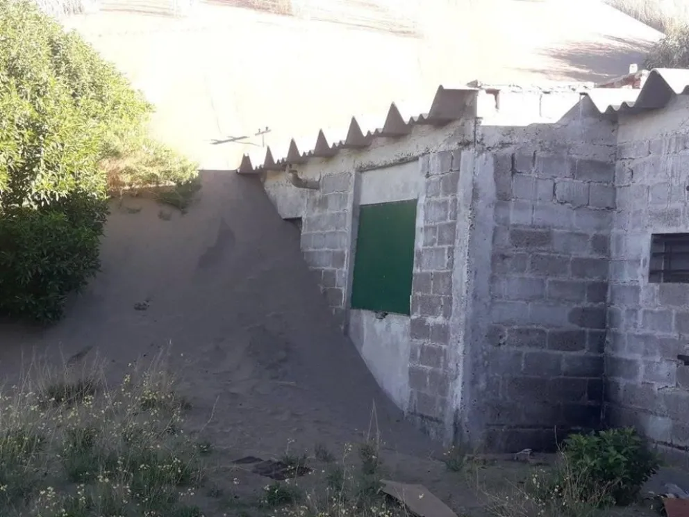 Desde la Municipalidad advirtieron que mover los médanos cuesta 100 millones de pesos