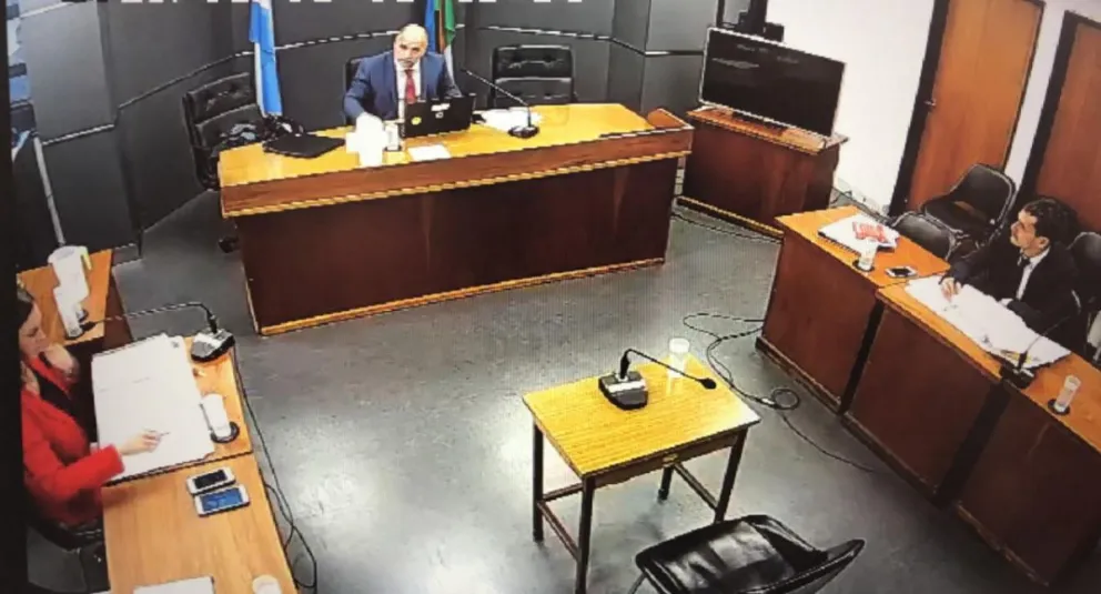 Acusan a un hombre de distribuir pornografía infantil