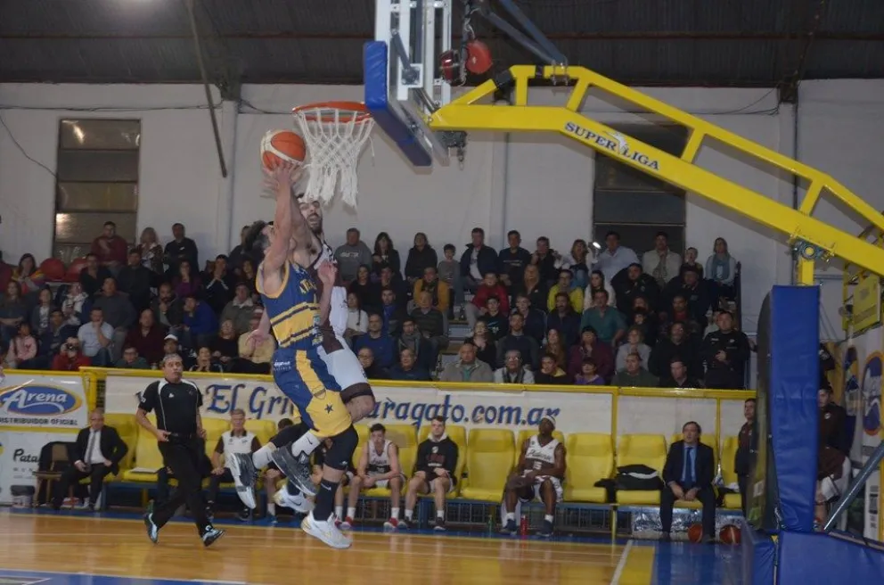 Atenas no pudo con Platense