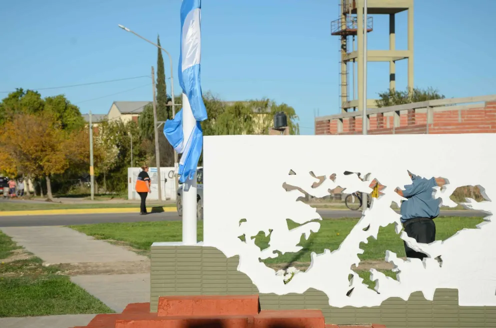 "Desde hace 37 los veteranos seguimos luchando contra el proceso  de desmalvinización"