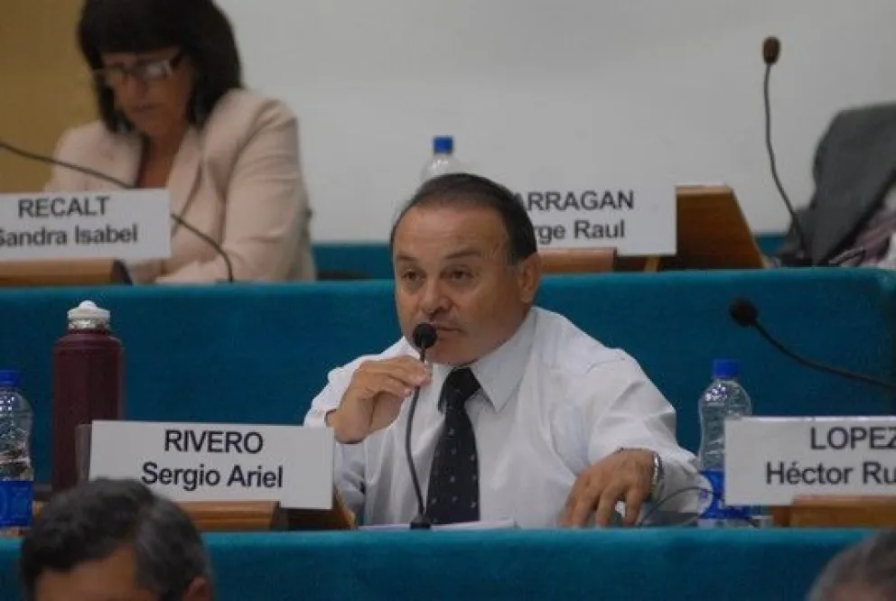 “La decisión del senador  tiene que ver con la nueva Argentina”
