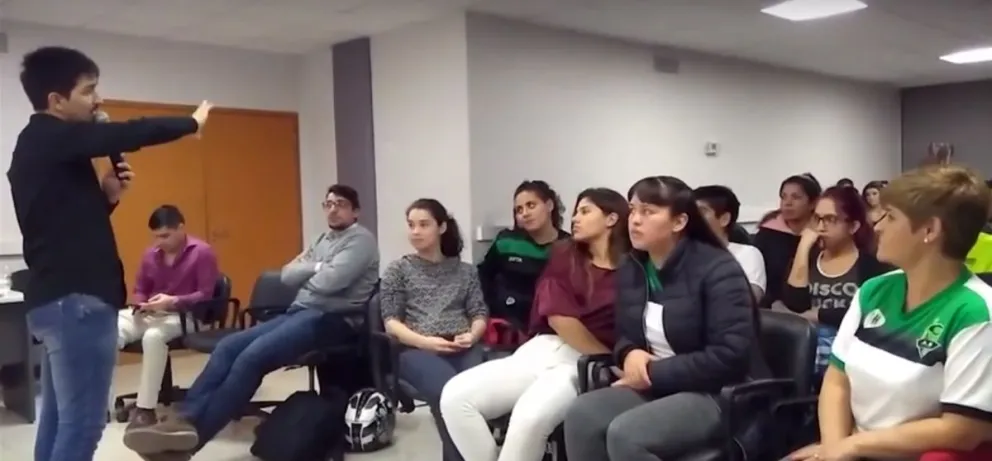 "Jugar a la pelota no nos cambia el género"