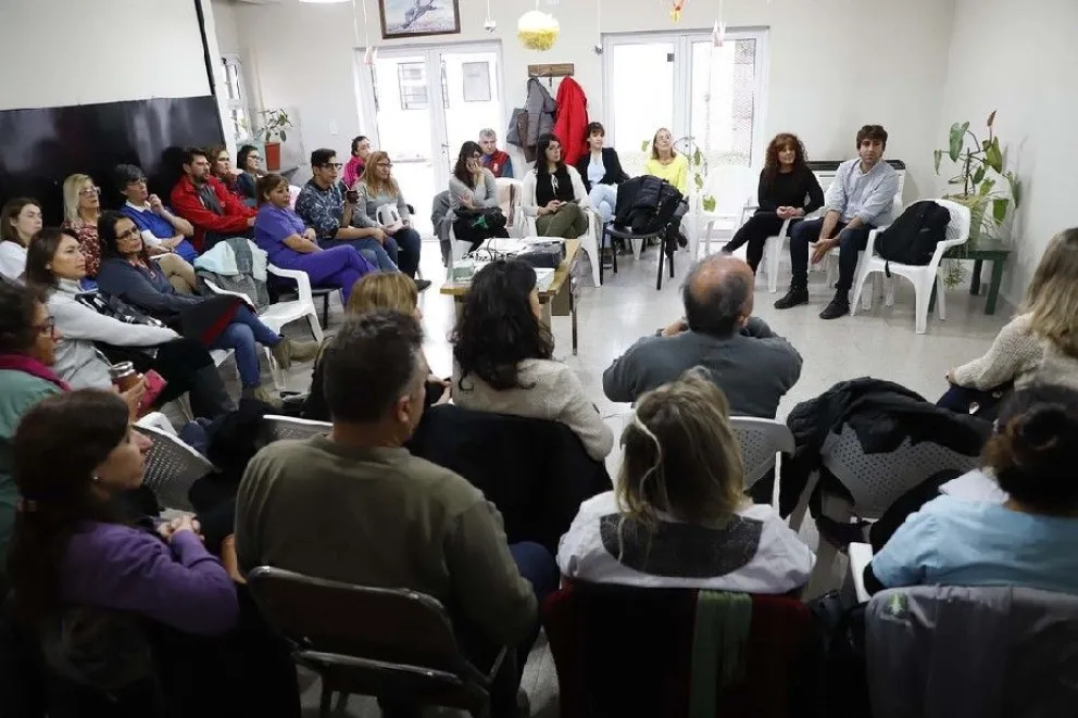 Capacitan al personal del Zatti para la atención de personas trans