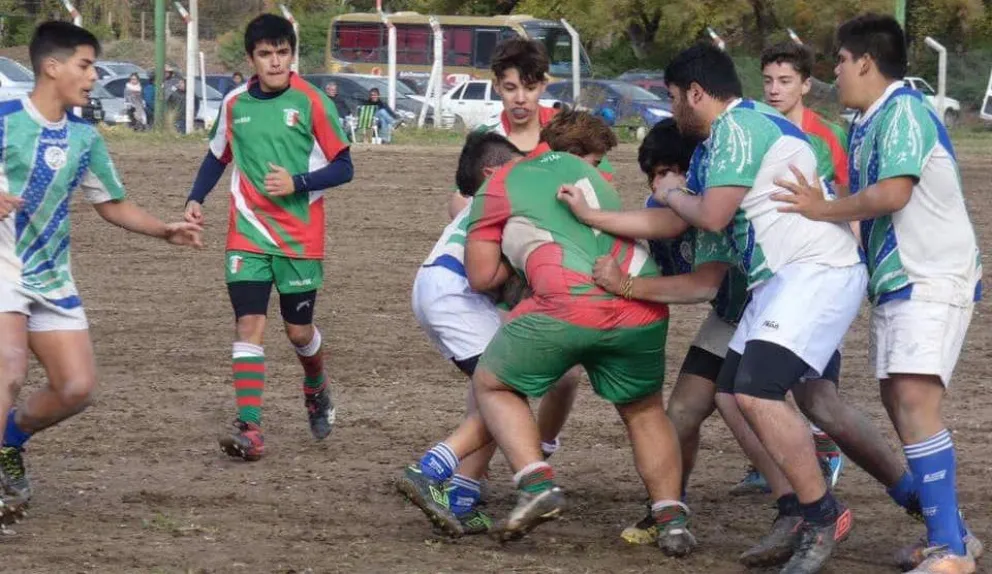 Festejo tricolor en el Seven Juvenil