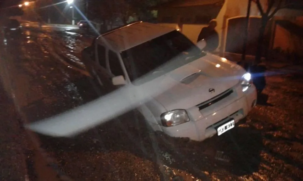 Vecinos de El Cóndor molestos por el estado de las calles