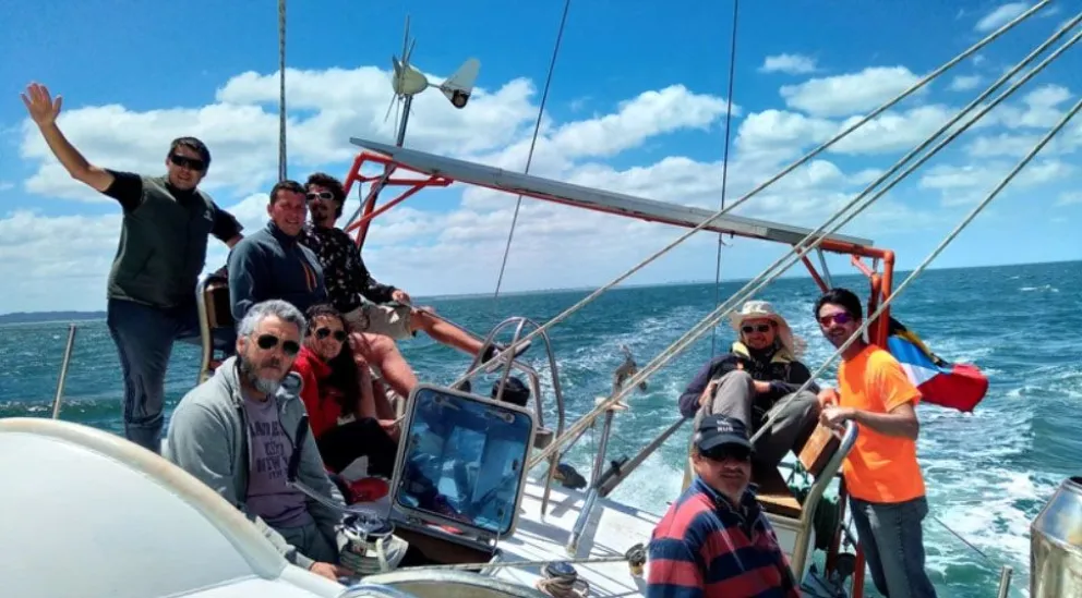 “Una Familia, un Sueño, un Velero”