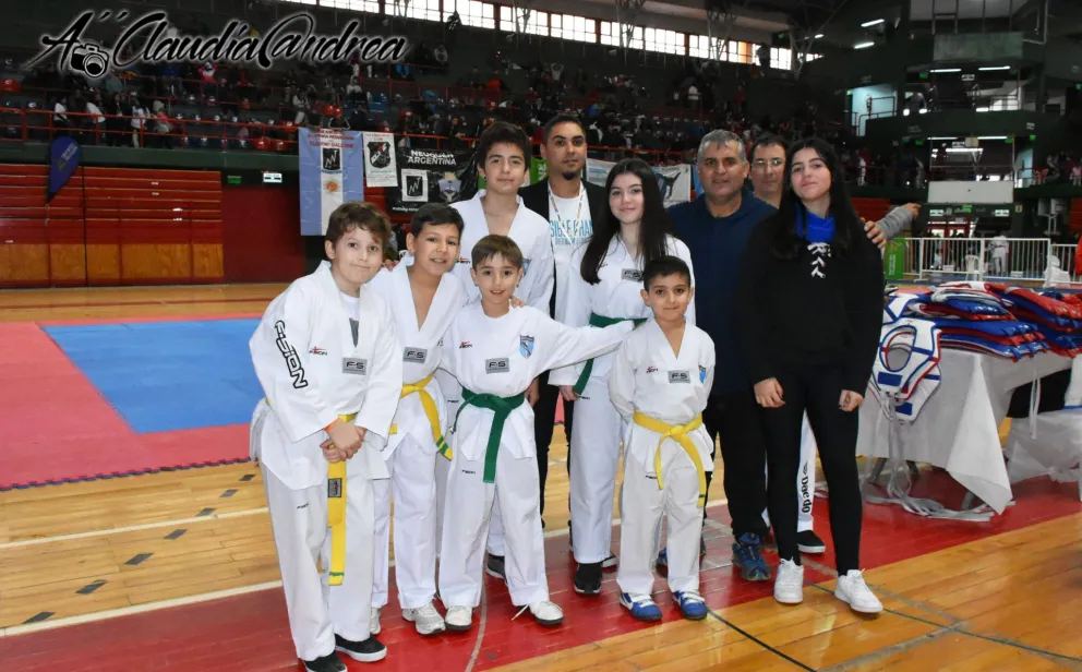 Taekwondistas locales se lucieron en Neuquén