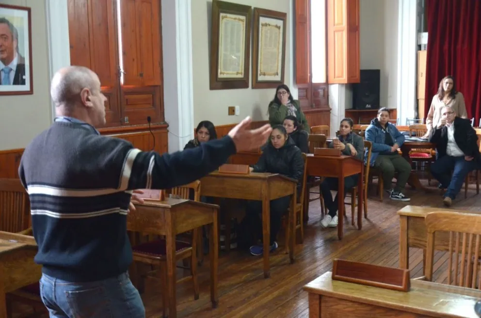 Alumnos indagaron sobre el programa Girsu