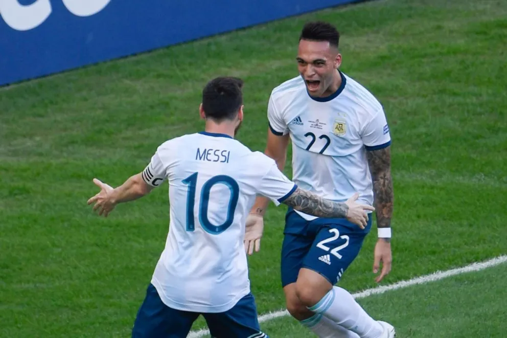 22 fotos de la victoria de Argentina contra Venezuela