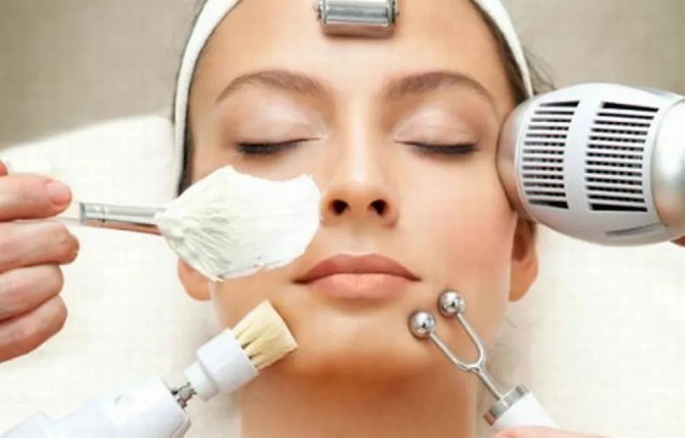 Ley de Cosmetología y tecnicatura universitaria,  temas pendientes