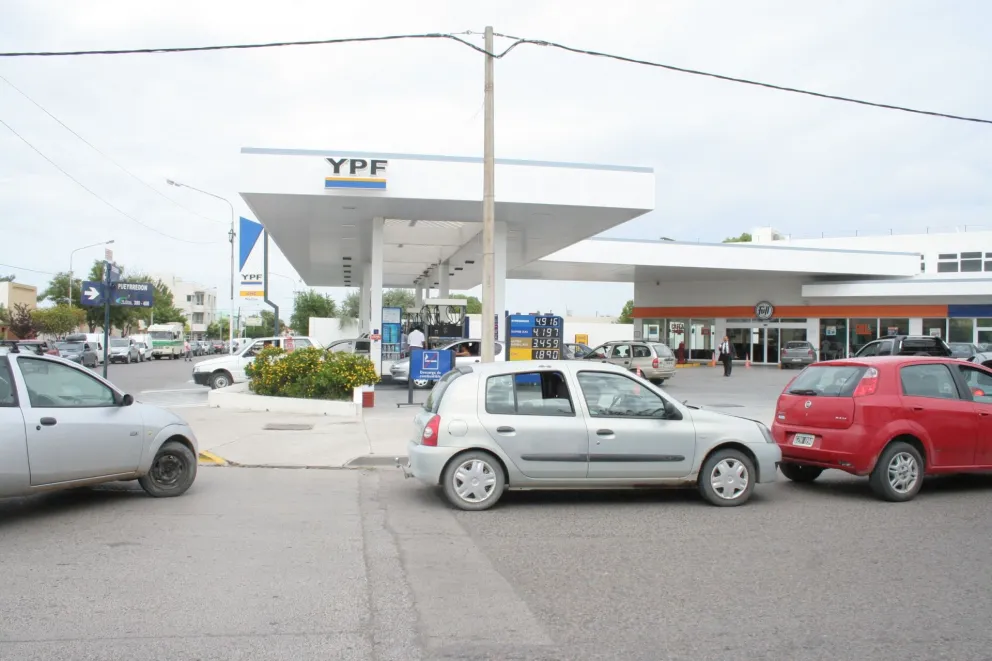 Restringen el expendio de GNC para garantizar el gas en los hogares