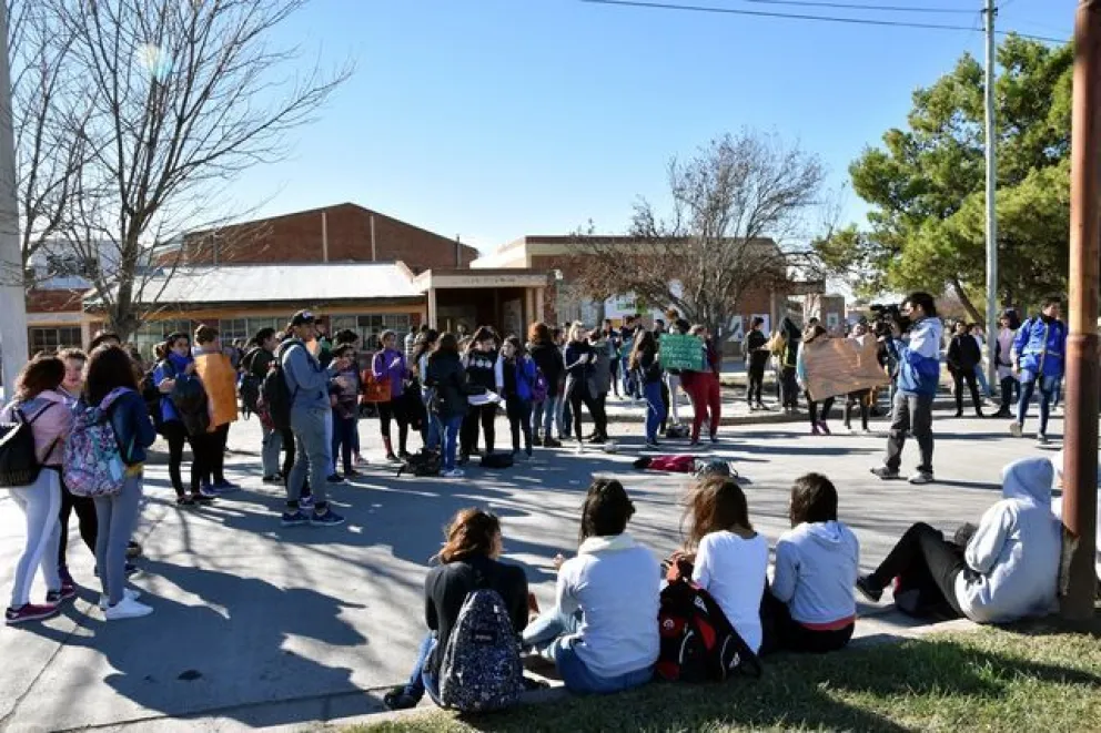 La Justicia dio por concluido el amparo de las escuelas secundarias 4 y 80