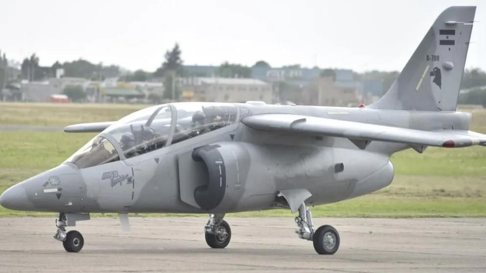 Se cayó la primera venta de aviones Pampa de la historia