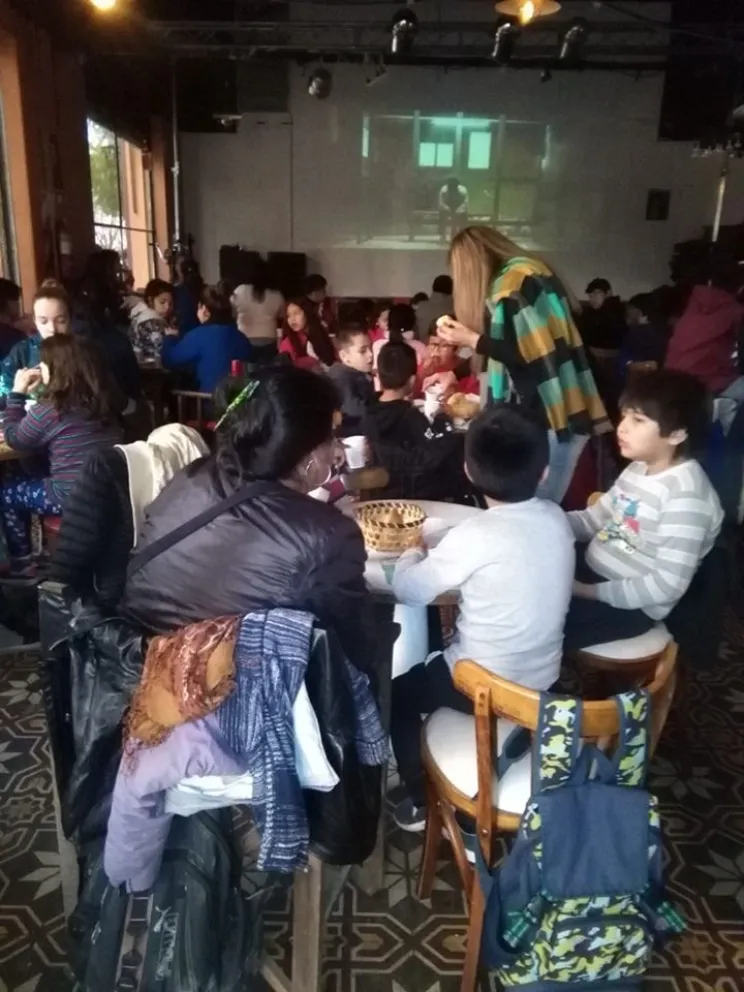 Bucanero volvió a extender un brazo solidario