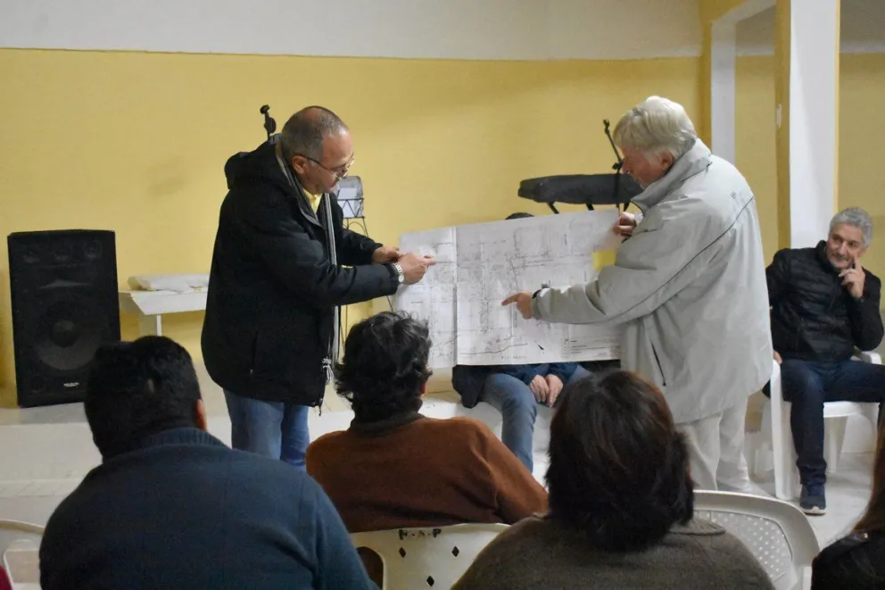 Confirman obra de cloacas para más de 60 familias