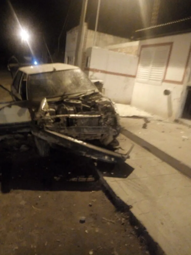 En estado de ebriedad, colisionó contra un comedor comunitario