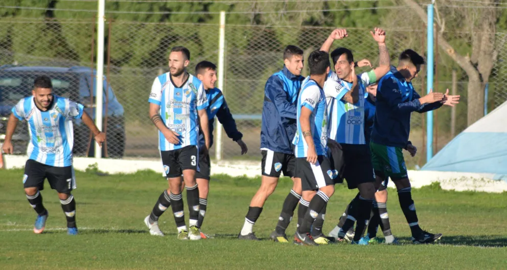 Sol lo dio vuelta y se quedó con la primera final