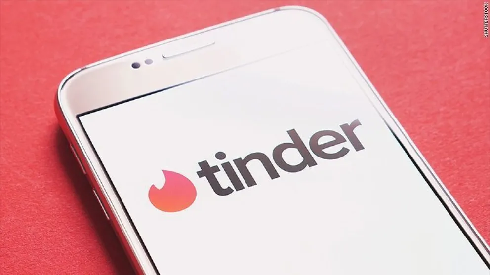Tinder envía un alerta al llegar a países contra la diversidad sexual