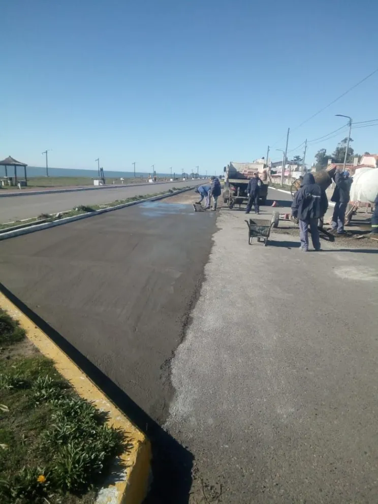 Ampliación de estacionamientos y mejoras edilicias en Bahía San Blas