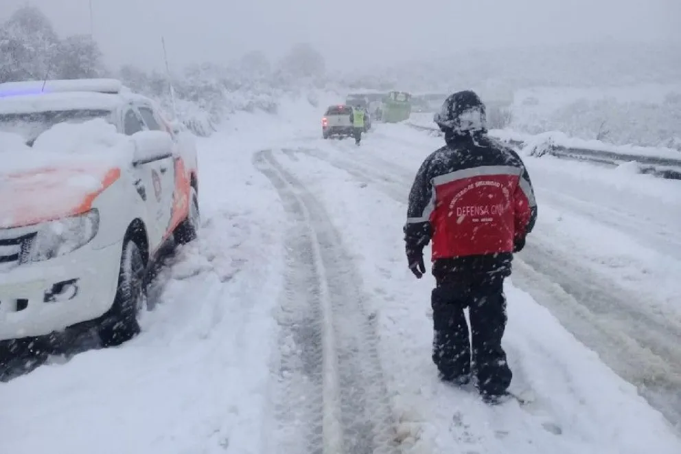 Toman medidas ante un nuevo temporal en la zona andina y sur