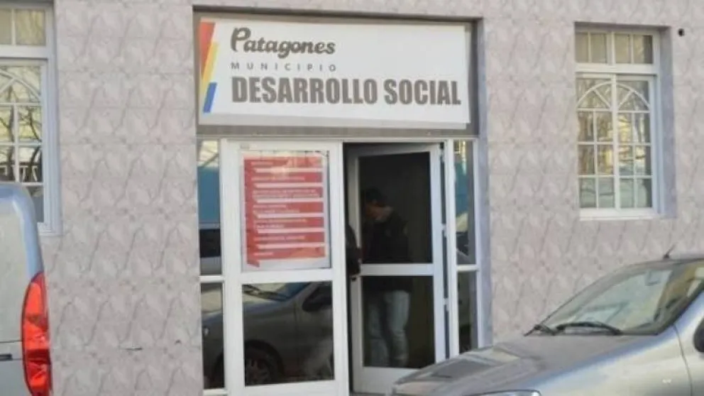 Entrega de leña del Plan Calor en Patagones