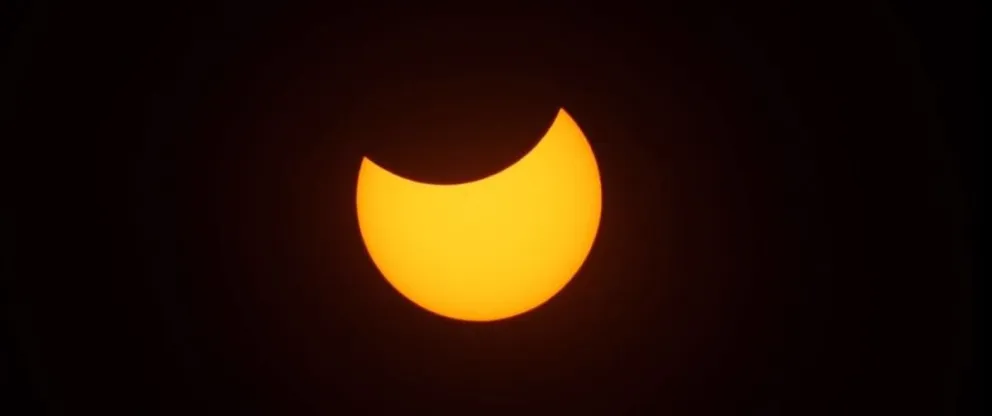 El eclipse y las playas seguras son los principales atractivos en Viedma