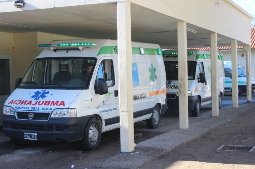 Un médico se negó a asistir a un hombre en una ambulancia