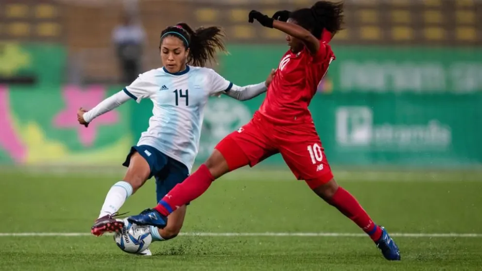 Argentina va por un lugar en la final