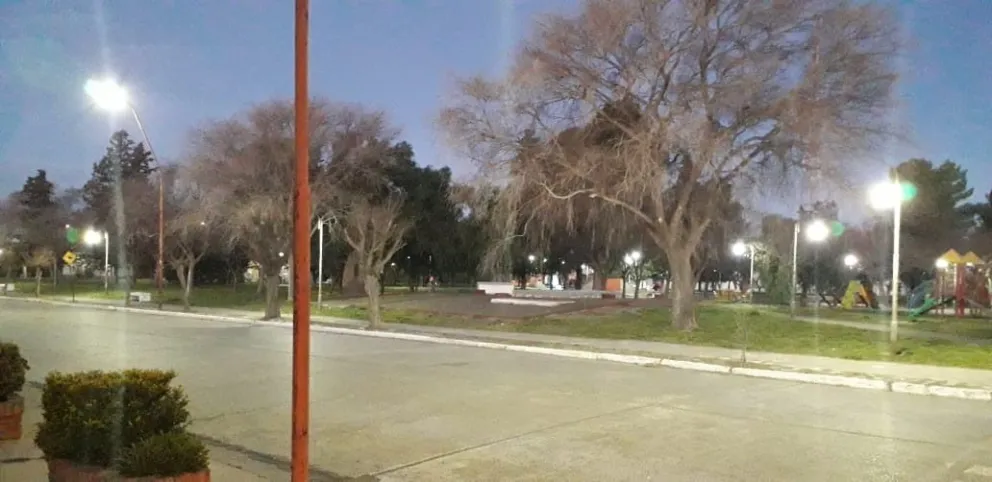 Nuevas luminarias para plaza de Stroeder
