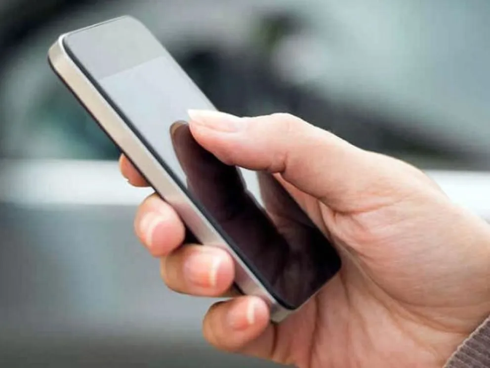 En septiembre habrá aumentos en los servicios de telefonía celular