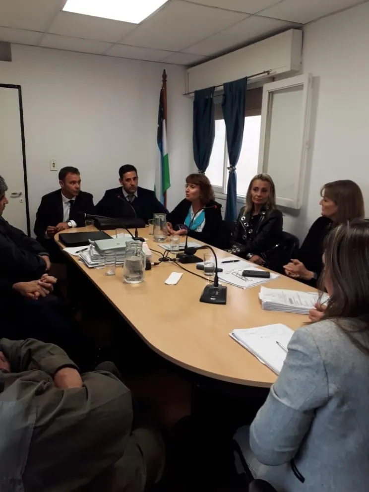 Dictan medidas para proveer de agua a una escuela hogar