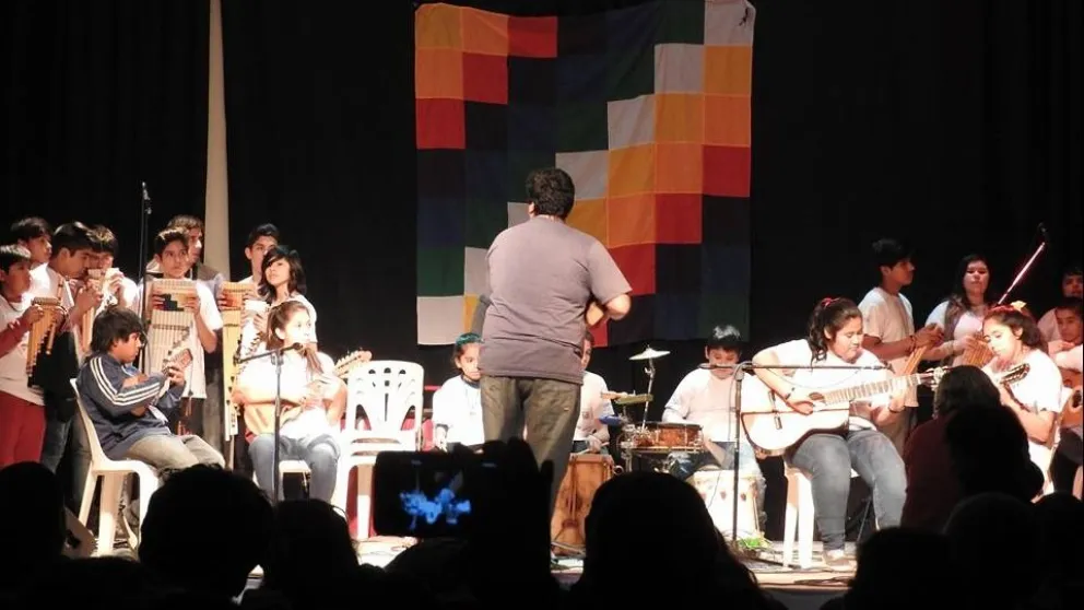 "Séptimo Encuentro de Pequeños Grandes Músicos de Sonoridad Andina" en el Cultural
