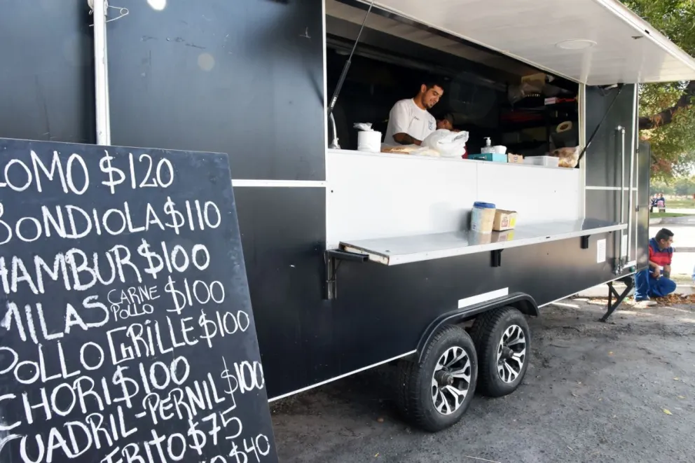 Volvió la novela de los carros gastronómicos
