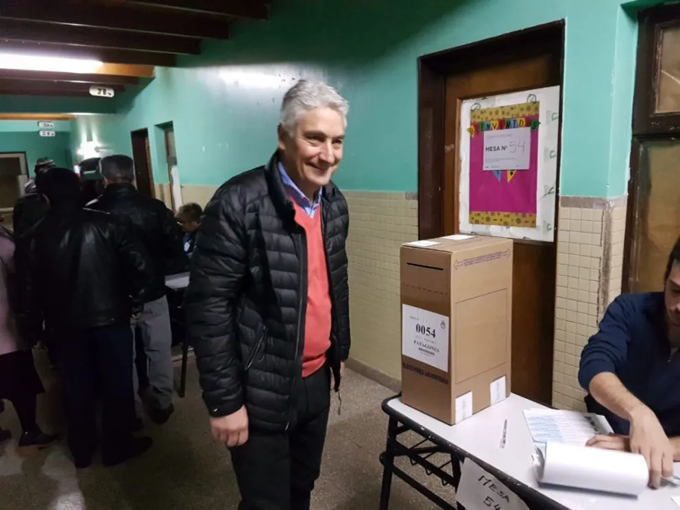 Ya votó José Luis Zara