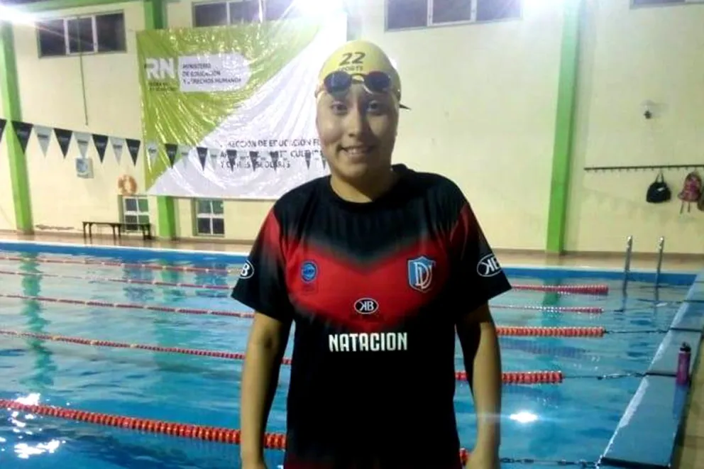 Deportivo Viedma suma natación