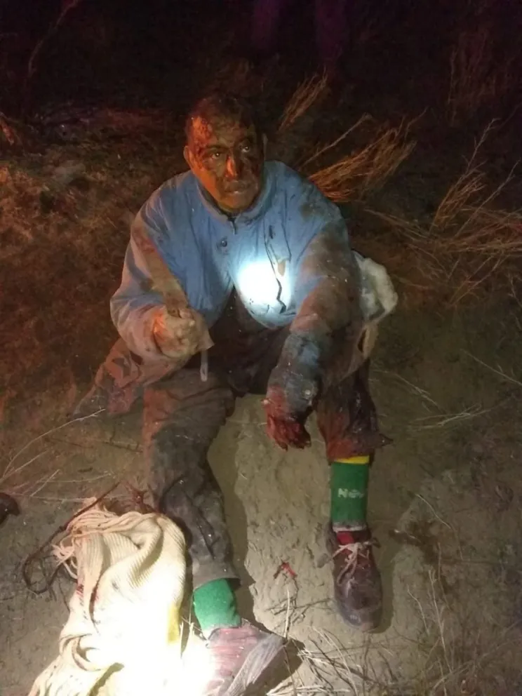 Un valchetense peleó contra un puma para defender a su perro