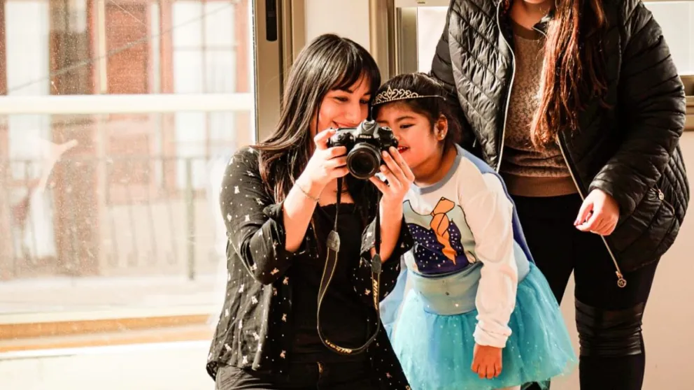 Realizan sesiones de fotografías a cambio de 5 alimentos no perecederos