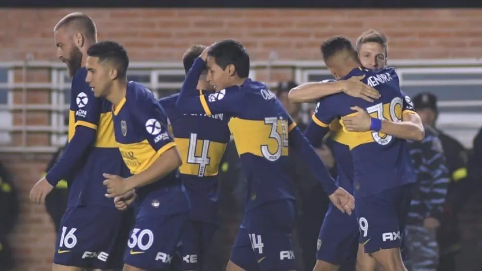 Boca venció a Banfield y trepó a lo más alto