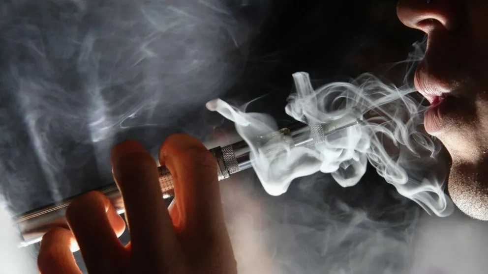 Registran la primera muerte asociada al cigarrillo electrónico