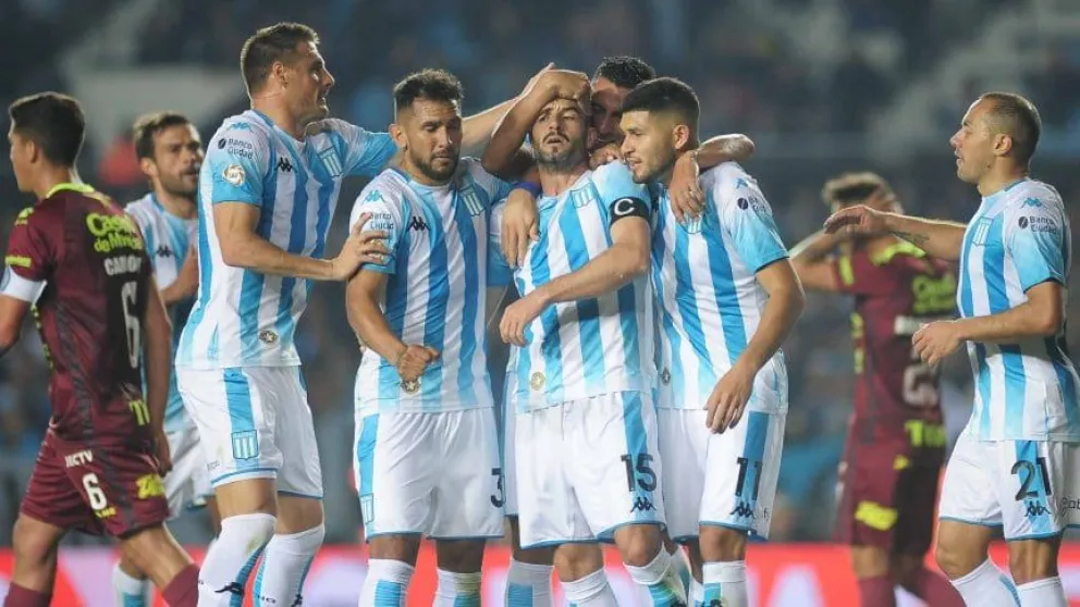 Primer triunfo para Racing