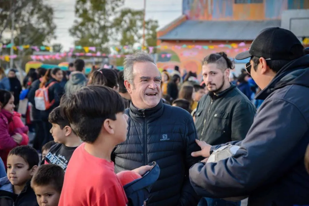 De Rege participó de los festejos por el Día del Niño en juntas vecinales