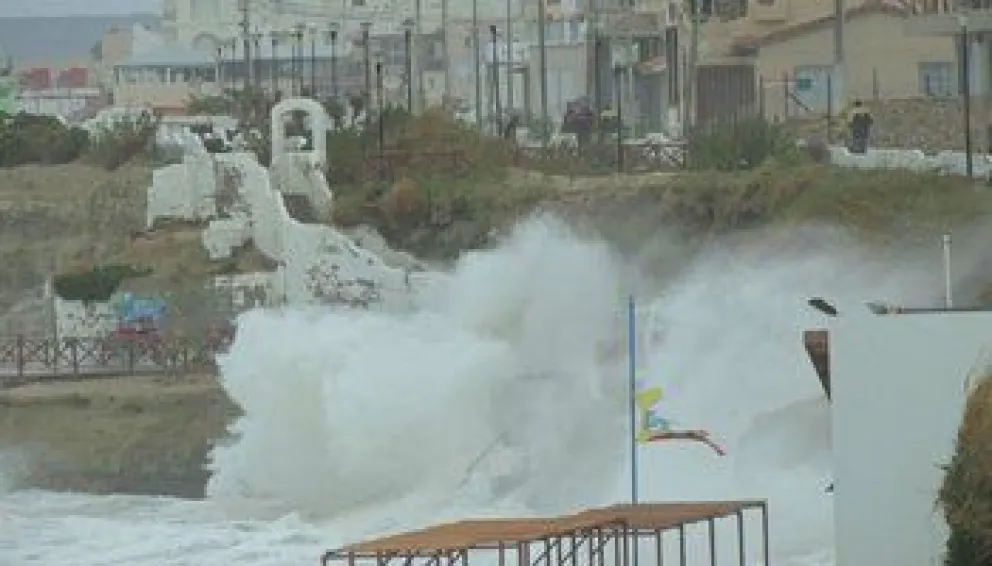 Importantes destrozos en Las Grutas por la sudestada