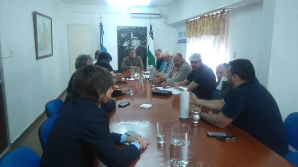 Pesca: "Anormalidades y una ley que afecta al sector"