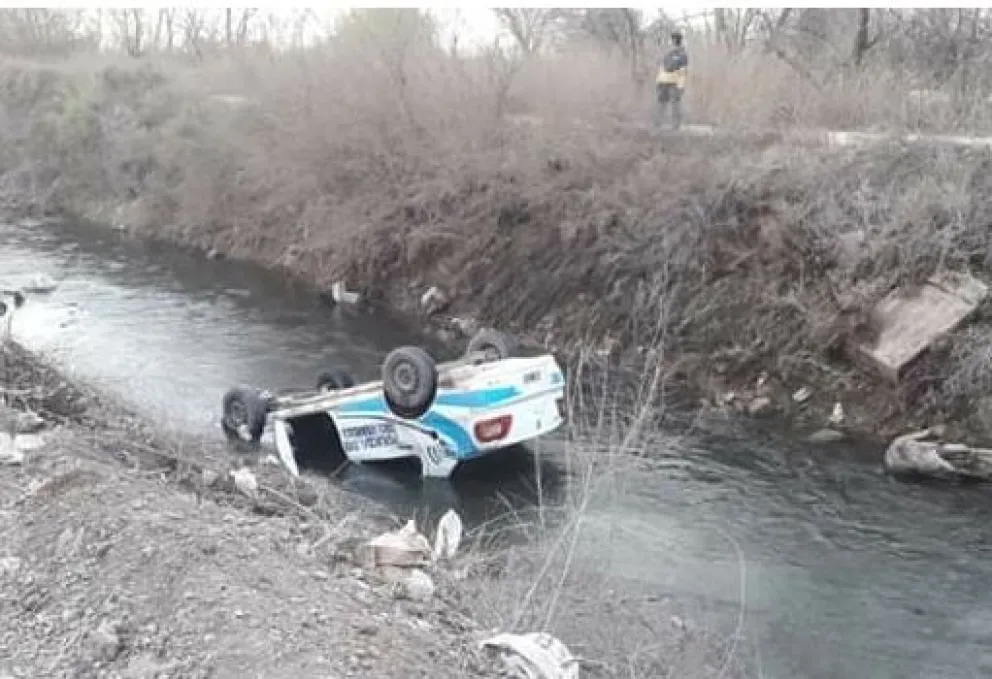 Volcó un patrullero que trasladaba a un preso