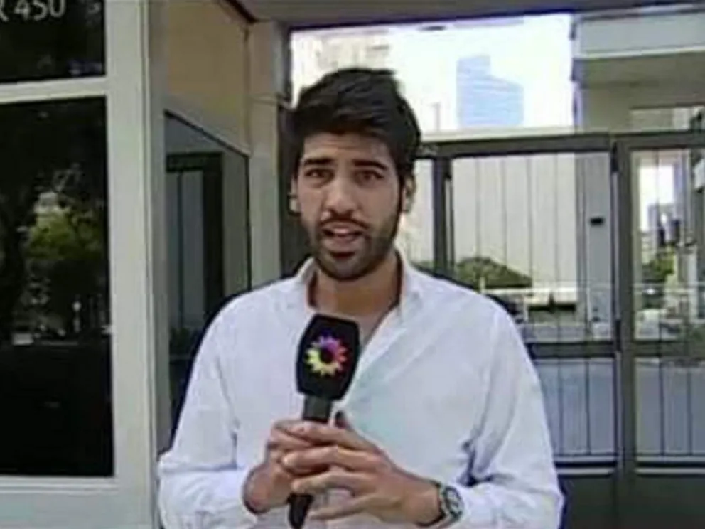 Periodista atropelló a dos agentes de tránsito  y huyó